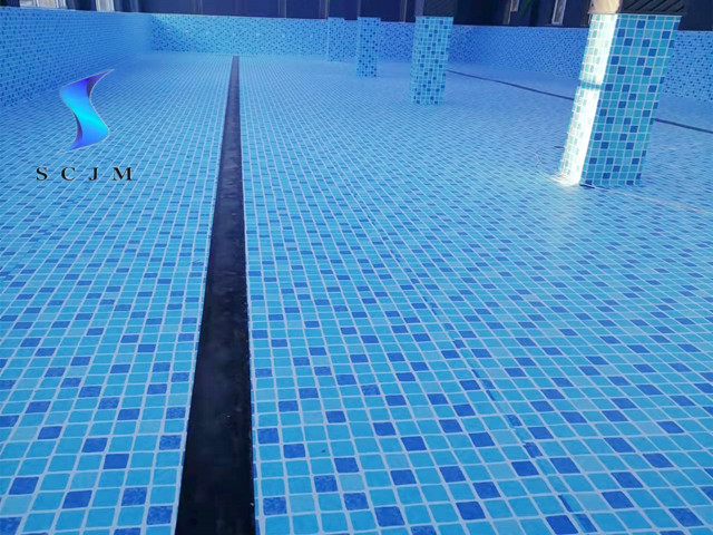 盤錦興隆臺(tái)馬賽克防滑膠膜安裝完成效果圖